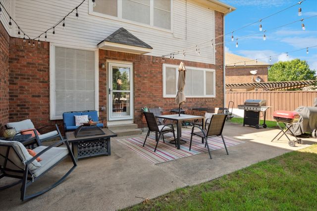 2200 Southern Oak Drive, Irving, TX 75063