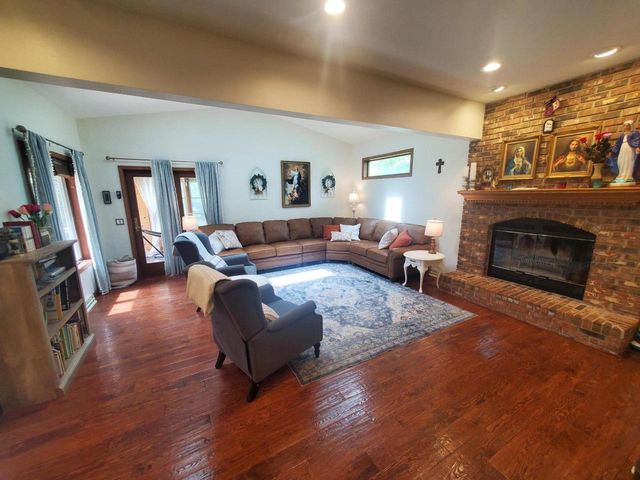 5451 County Highway Tt, Marshall, WI 53559