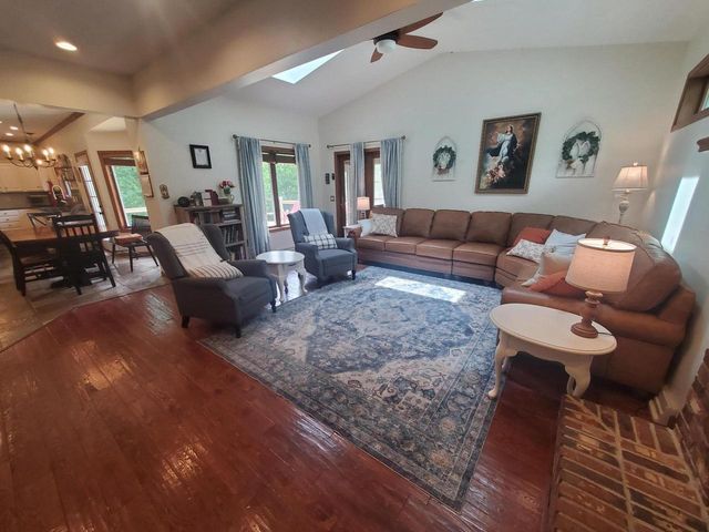 5451 County Highway Tt, Marshall, WI 53559