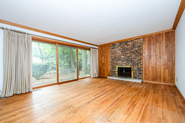 71353 State Line Road, Edwardsburg, MI 49112