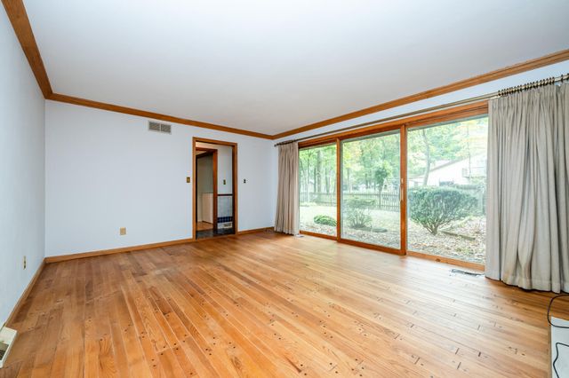 71353 State Line Road, Edwardsburg, MI 49112