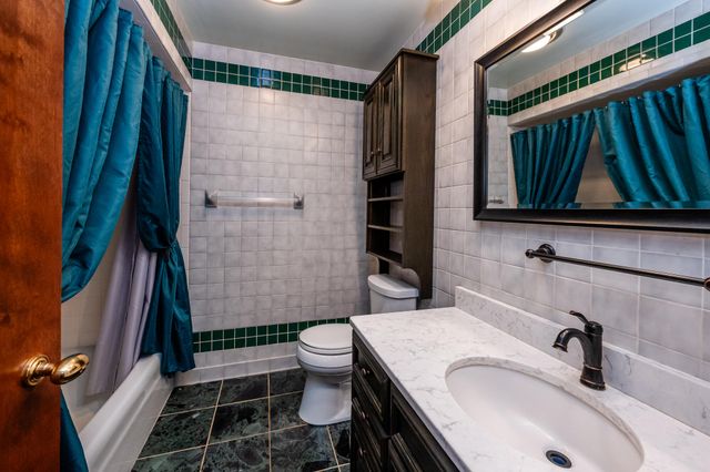 71353 State Line Road, Edwardsburg, MI 49112