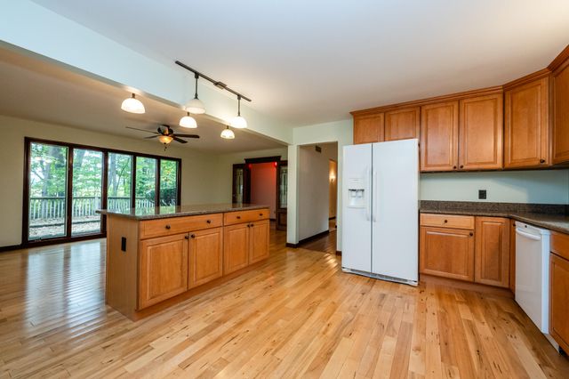 71353 State Line Road, Edwardsburg, MI 49112