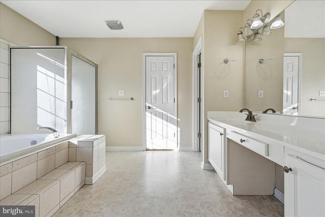 127 KINROSS DR, Winchester, VA 22602