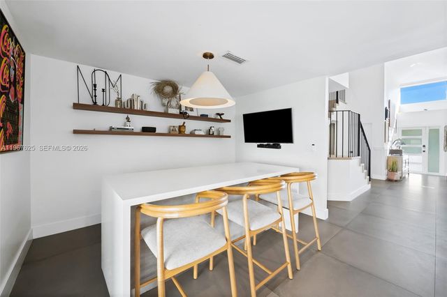 18146 NW 61st Pl, Hialeah, FL 33015