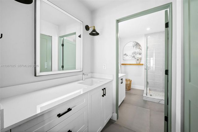 18146 NW 61st Pl, Hialeah, FL 33015