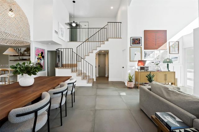 18146 NW 61st Pl, Hialeah, FL 33015