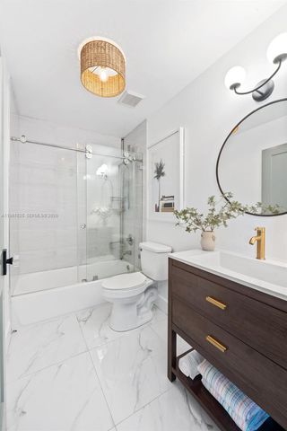 18146 NW 61st Pl, Hialeah, FL 33015