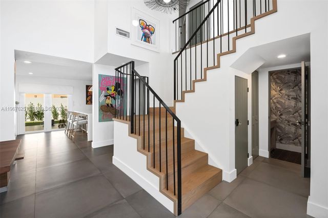 18146 NW 61st Pl, Hialeah, FL 33015