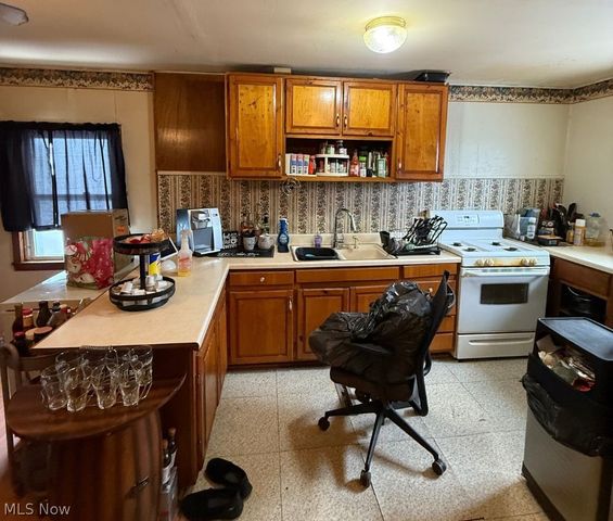 108 Rush Street, Elyria, OH 44035