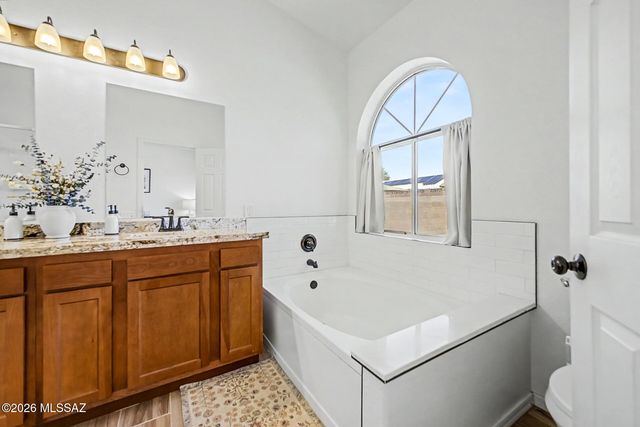 9951 E Paseo San Bruno, Tucson, AZ 85747