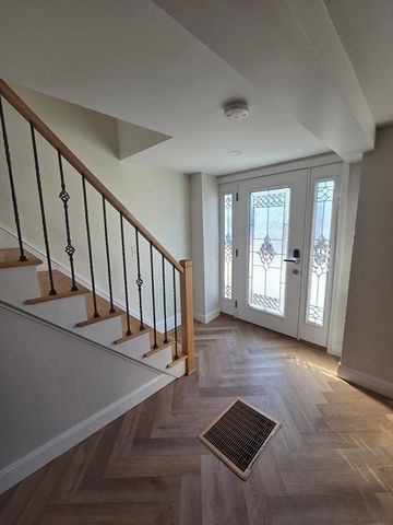 35 Wright St, Stoneham, MA 02180