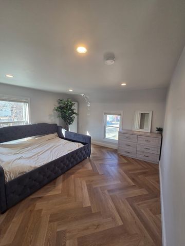 35 Wright St, Stoneham, MA 02180