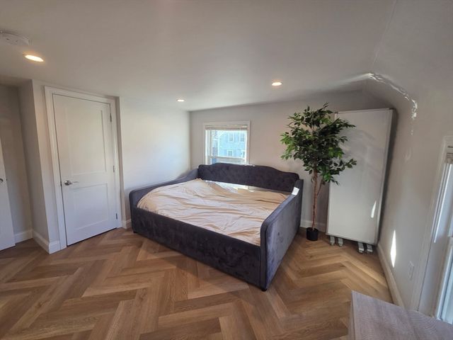 35 Wright St, Stoneham, MA 02180