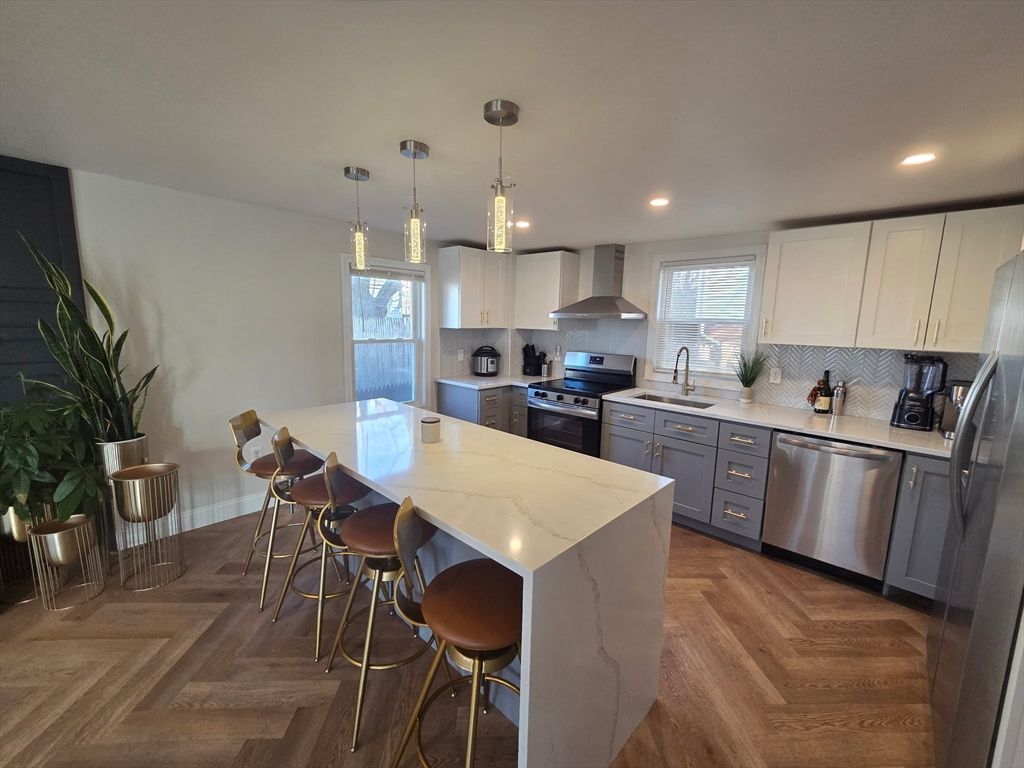 35 Wright St, Stoneham, MA 02180