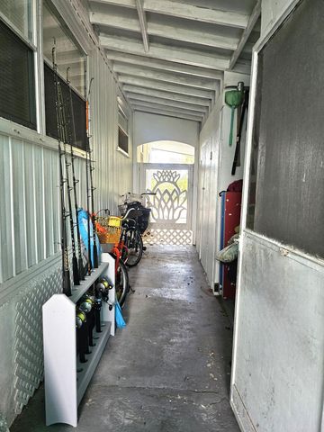 35 Boundary Lane, Geiger Key, FL 33040