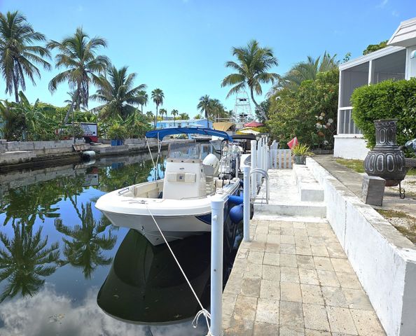 35 Boundary Lane, Geiger Key, FL 33040