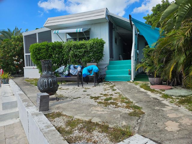 35 Boundary Lane, Geiger Key, FL 33040