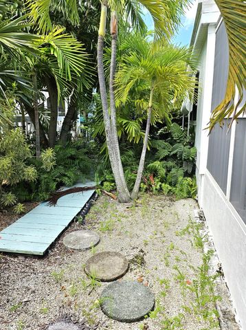 35 Boundary Lane, Geiger Key, FL 33040