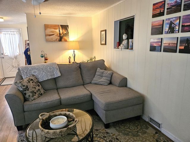 35 Boundary Lane, Geiger Key, FL 33040