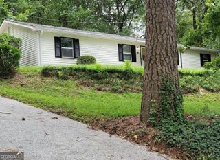 2888 NW Parrott Avenue A, Atlanta, GA 30318