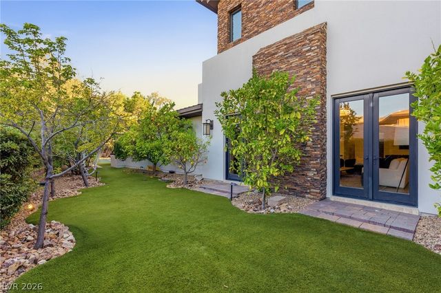 47 Soaring Bird Court, Las Vegas, NV 89135