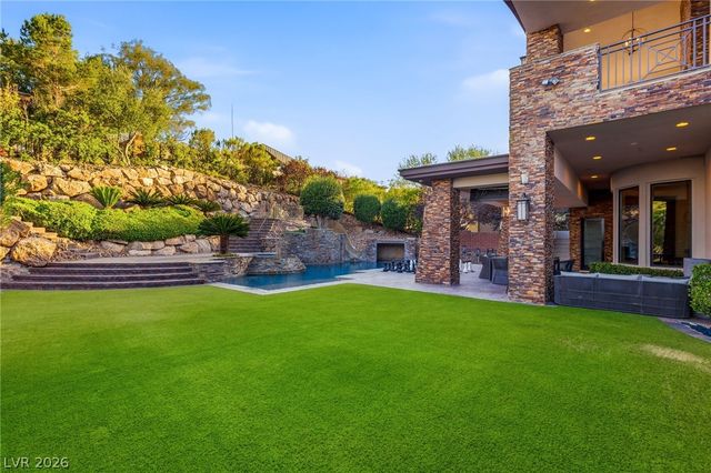 47 Soaring Bird Court, Las Vegas, NV 89135