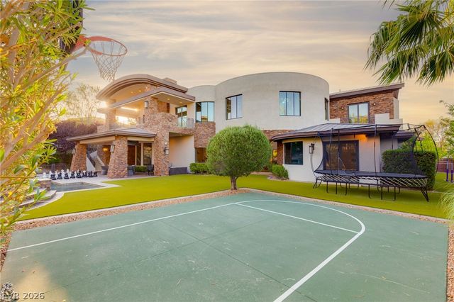 47 Soaring Bird Court, Las Vegas, NV 89135