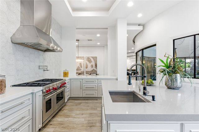 47 Soaring Bird Court, Las Vegas, NV 89135