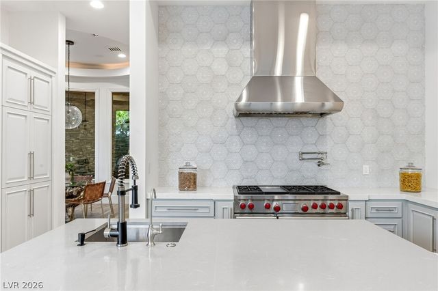 47 Soaring Bird Court, Las Vegas, NV 89135