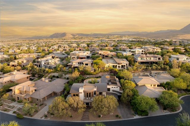 47 Soaring Bird Court, Las Vegas, NV 89135