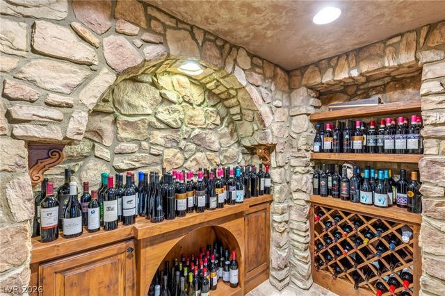 47 Soaring Bird Court, Las Vegas, NV 89135