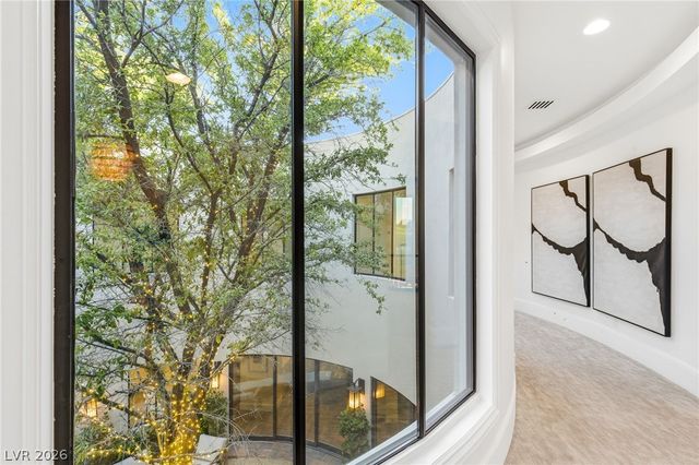 47 Soaring Bird Court, Las Vegas, NV 89135