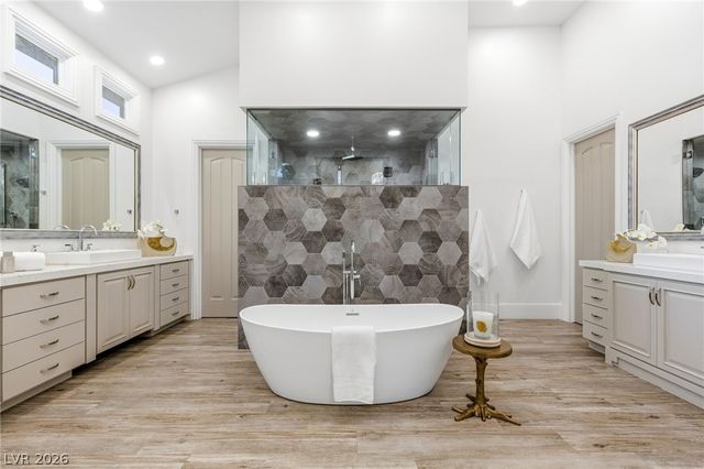 47 Soaring Bird Court, Las Vegas, NV 89135