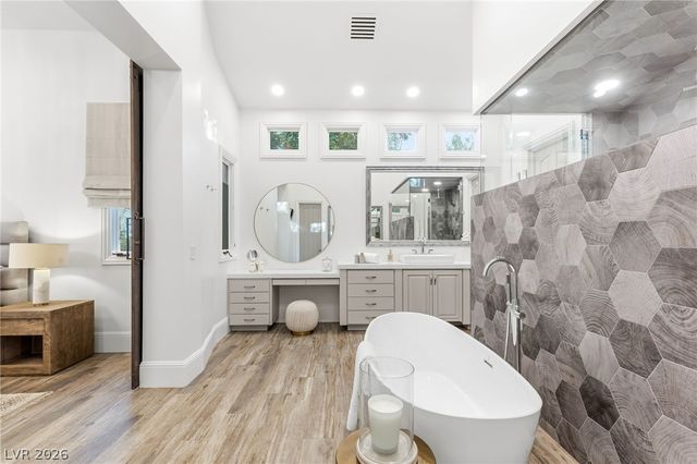 47 Soaring Bird Court, Las Vegas, NV 89135