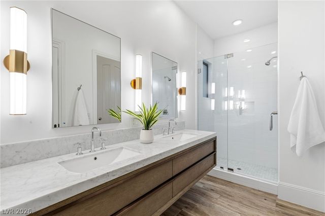 47 Soaring Bird Court, Las Vegas, NV 89135