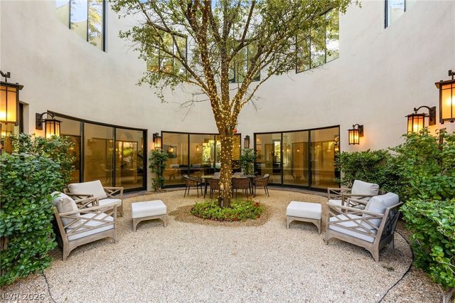 47 Soaring Bird Court, Las Vegas, NV 89135