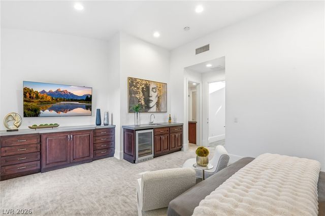 47 Soaring Bird Court, Las Vegas, NV 89135