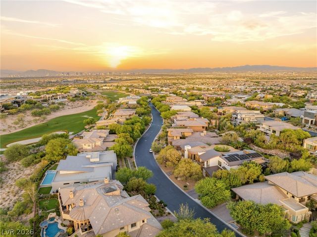 47 Soaring Bird Court, Las Vegas, NV 89135