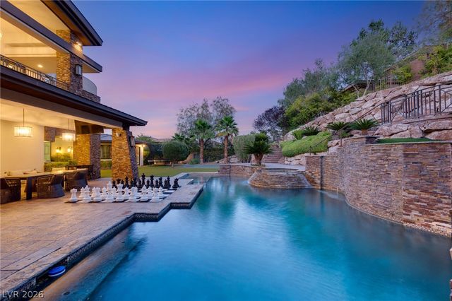 47 Soaring Bird Court, Las Vegas, NV 89135