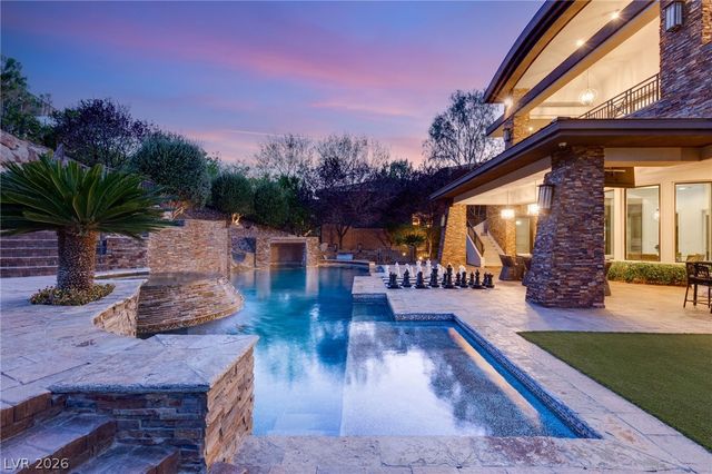 47 Soaring Bird Court, Las Vegas, NV 89135
