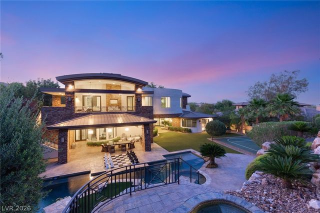 47 Soaring Bird Court, Las Vegas, NV 89135