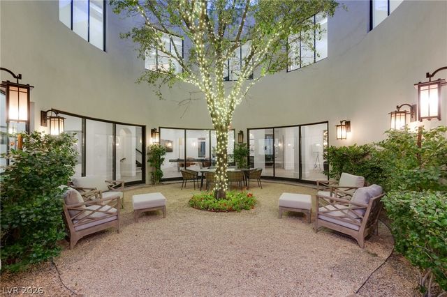 47 Soaring Bird Court, Las Vegas, NV 89135