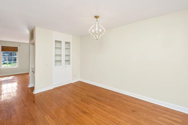 951 Cottingham Drive, Mount Pleasant, SC 29464