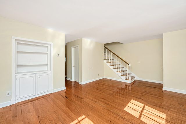 951 Cottingham Drive, Mount Pleasant, SC 29464