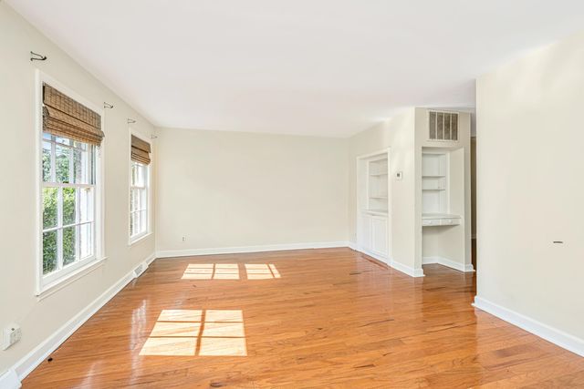951 Cottingham Drive, Mount Pleasant, SC 29464