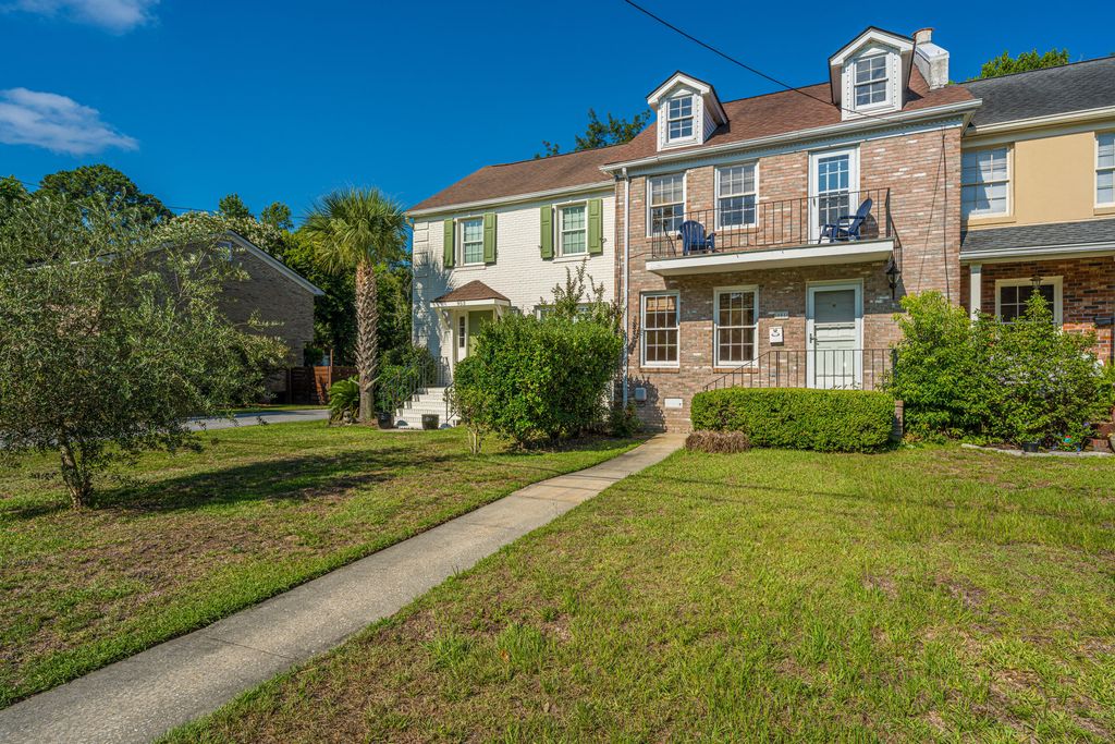 951 Cottingham Drive, Mount Pleasant, SC 29464