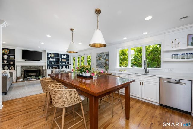 4 Seagate Road, Darien, CT 06820