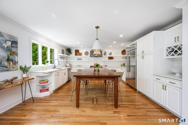 4 Seagate Road, Darien, CT 06820