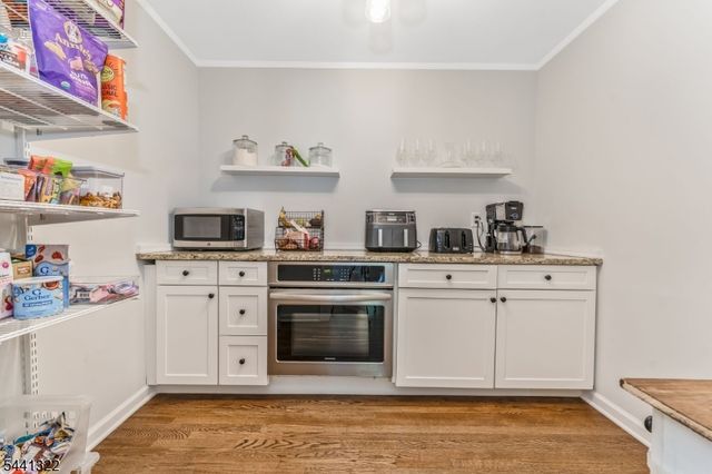 57 Circle Dr, Bethlehem Twp., NJ 08827